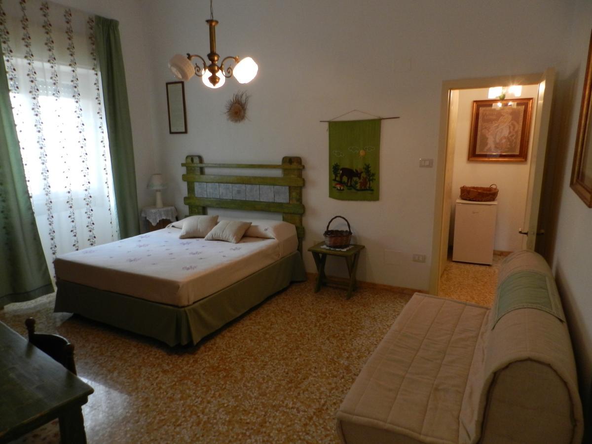 Casa Corte Con Terrazza Taviano  Exterior foto